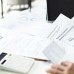 Αλλαγές στη φορολογική κλίμακα: Τέλος στα σενάρια τιμαριθμοποίησης – Ερχονται ελαφρύνσεις για τη μεσαία τάξη